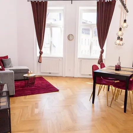 Luxe View Schoenbrunn Suite Vienna Exterior photo