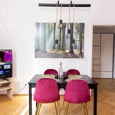 Luxe View Schoenbrunn Suite Vienna Exterior photo