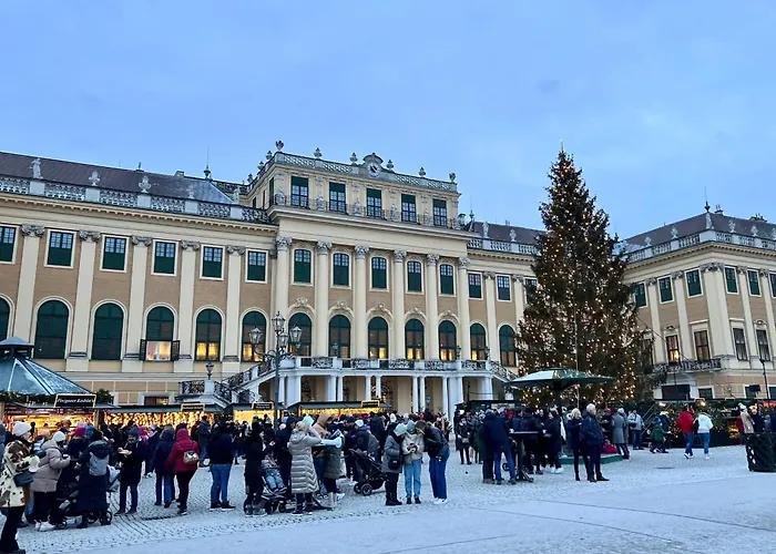 Luxe View Schoenbrunn Suite