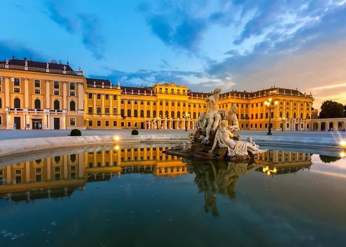 Luxe View Schoenbrunn Suite